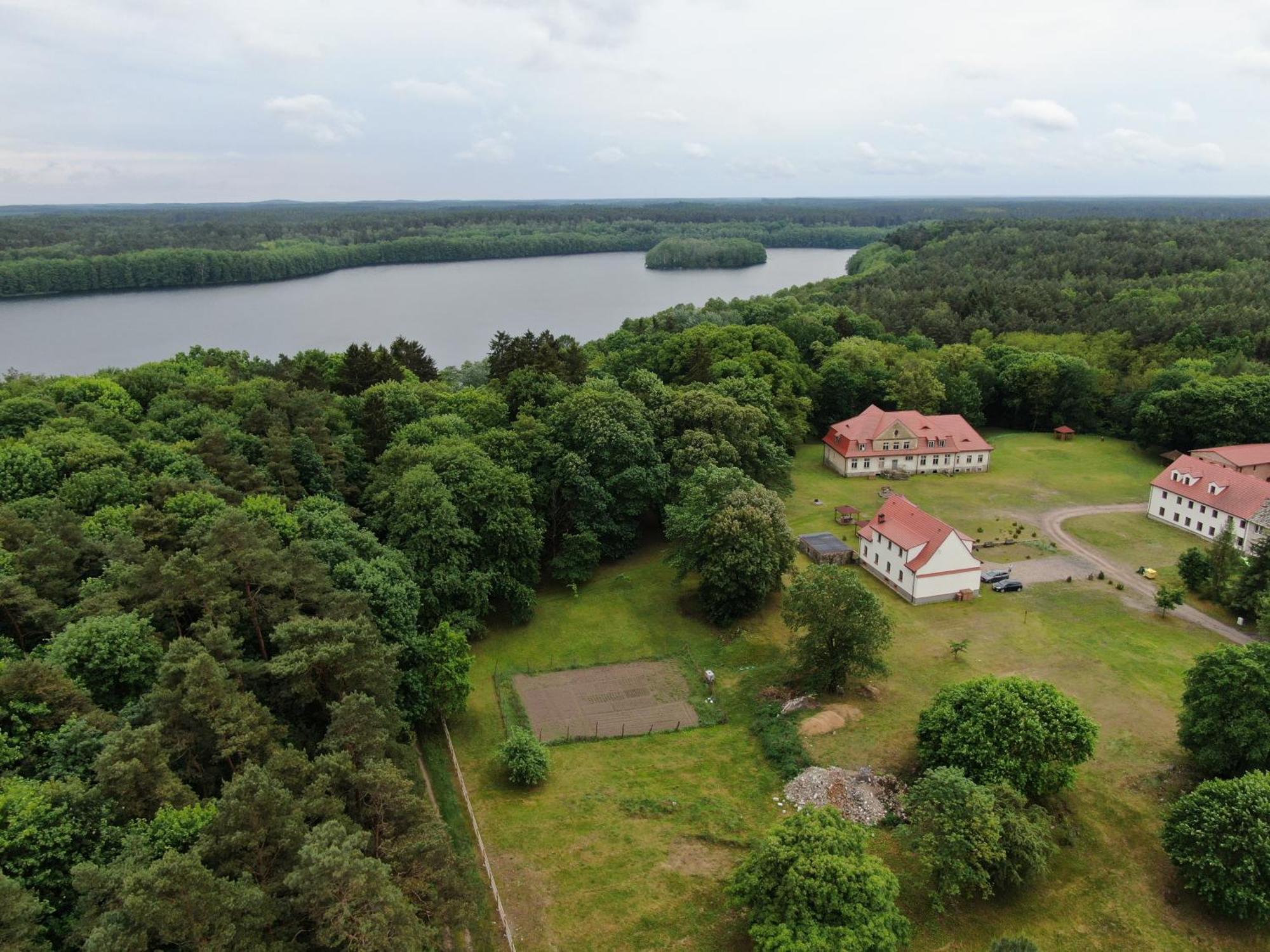 Gospodarstwo Nad Jeziorem Zalom (Czlopa) Exterior foto